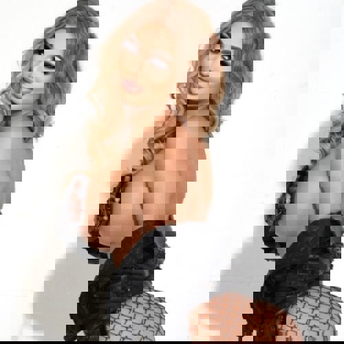 MollyNEUSexbombemegaOW