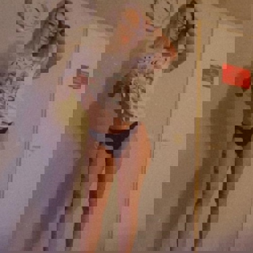 Mia151577094