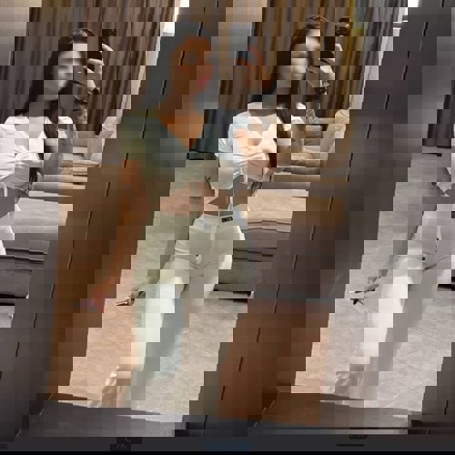 AlicePartyGrl18
