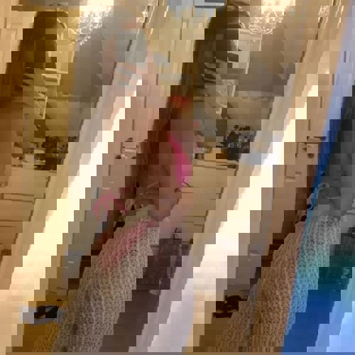 BlondeLarissa